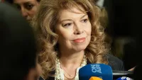 Горещи данни от "Галъп"! Йотова с рекорд