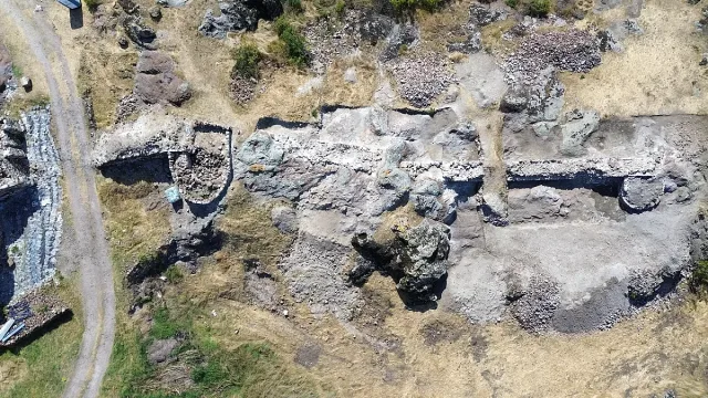 Археолози откриха нови ценни находки край Русокастро 