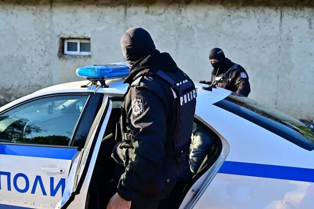 София почерня от полиция. Много арестувани