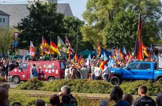 Германия се разлюля от протести преди изборите