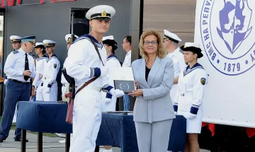 Випуск "Априлски-2026" на ВВМУ "Н. Й. Вапцаров" получи своите първи офицерски пагони