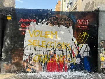 Вандали унищожиха стенопис на Феран Торес в Барселона