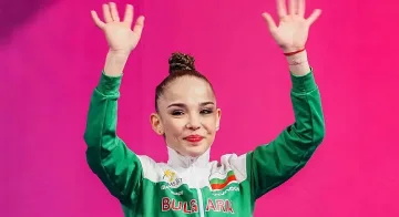 Стилияна Николова - втора в света! Осигури ни нещо важно