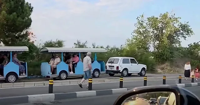 Made in BG! Ето какво тегли влакче в Несебър