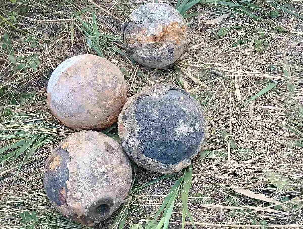 Военнослужещи обезвредиха артилерийски гюлета, открити в Дунав