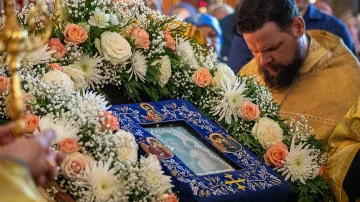 Шумен посрещна Хавайската мироточива икона на Пресвета Богородица