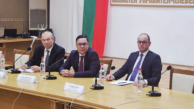 Вицепремиерът Пулев: Целта ни е качествена икономическа трансформация