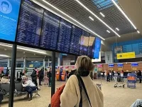 Проблем на летище "Васил Левски". Пътниците са затворени