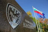 "Файненшъл Таймс" и страховете на българите. Кой запали фитила?
