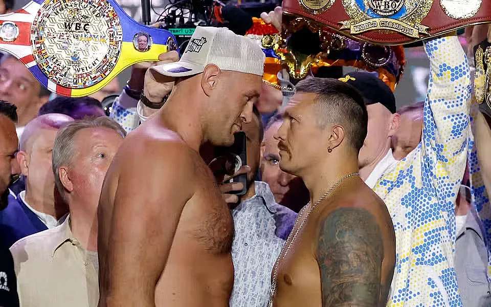 Решават първия абсолютен световен шампион по бокс при най-тежките