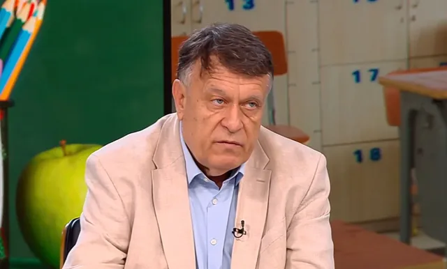 Министърът удари по скъпите униформи: Семействата не са касички!