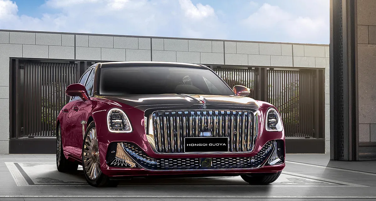 HONGQI направи предпремиерен дебют с два от моделите си на „Гала в София“ на Соня Йончева