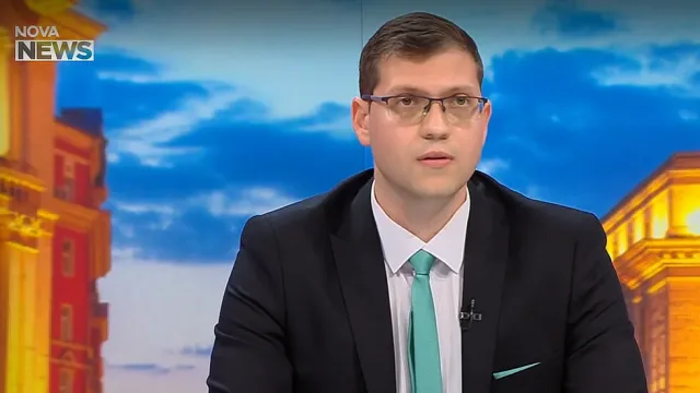 Депутат на Радев: Държавата се връща, чадърът пада