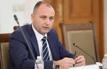 Докато рафинерията в Бургас функционира, няма риск от недостиг на горива за България