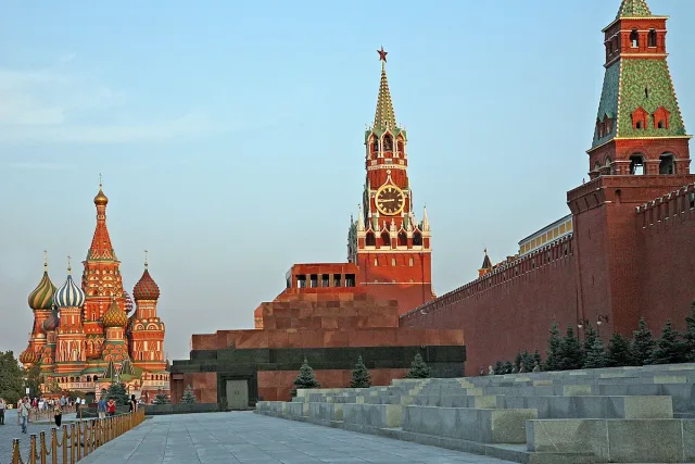 Москва издаде заповед за арест след един въпрос към Зеленски