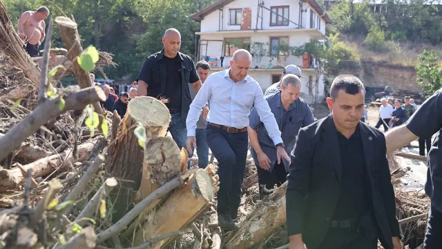 Напрежение в Струмяни. Има задържан, Радев разпореди проверка в МВР и НСО