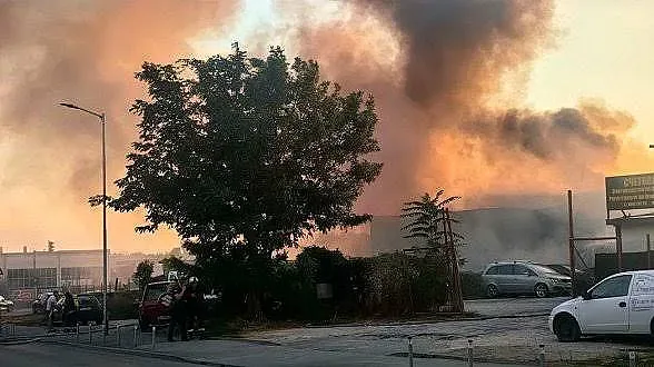 Борят се за живота на пострадалия мъж от пожара във Варна