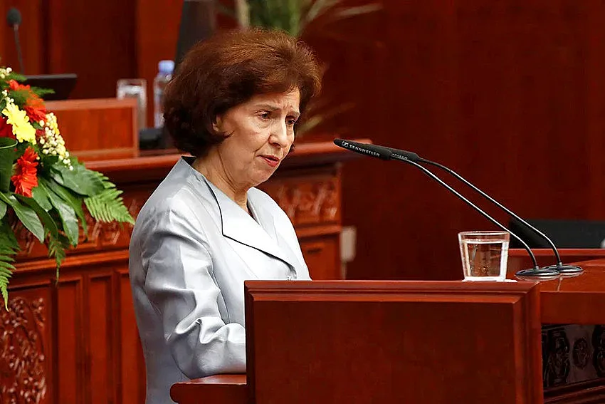 Когато гръм удари Скопие, как ехото заглъхва в Атина