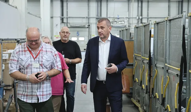 Министър Пеев разкри сериозни проблеми в "Български пощи". Спешни мерки