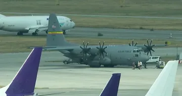 2 американски военни самолета на летището в София. Опасност за сигурността нямало