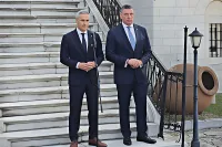 Гюров излезе на терена, но стъпи накриво