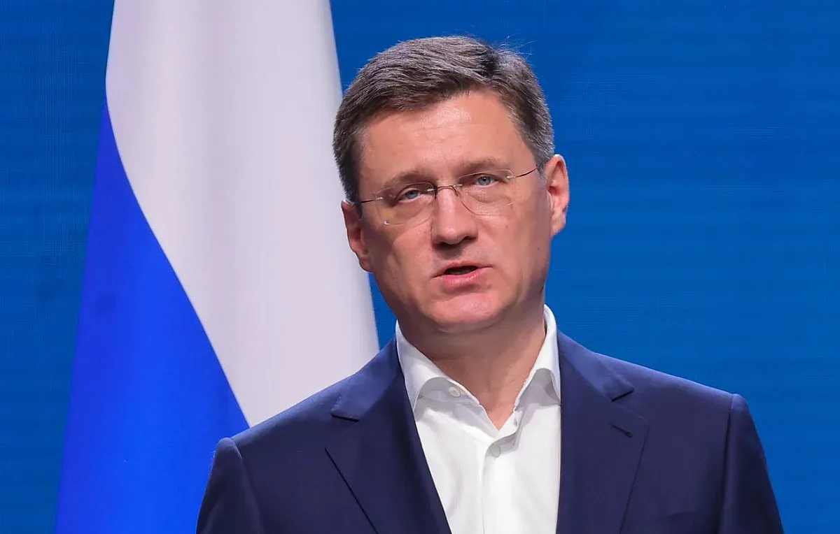Петролният удар стигна Русия. Рафинериите дърпат добива надолу
