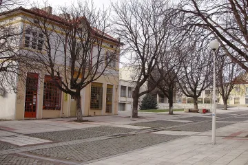 Исперих потъна в траур. Три дни скръб за двете убити момичета