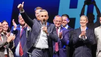 АзГ спечели безпрецедентна победа. Големият губещ е Мерц