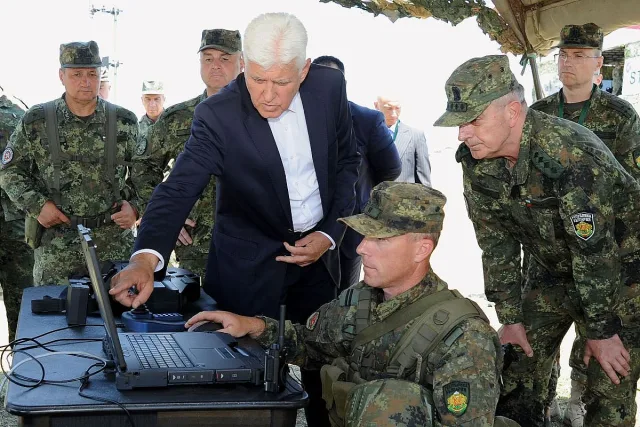 Съюзнически сили минават през България, наши военни заминават на учения