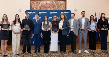 За Илияна Йотова българите зад граница са кауза