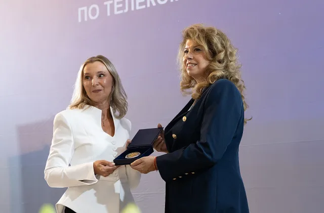 Йотова: Във ВУТП се твори науката на бъдещето