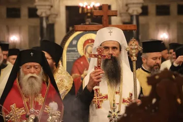 Патриарх Даниил възглавява голямата литургия за Честния Кръст