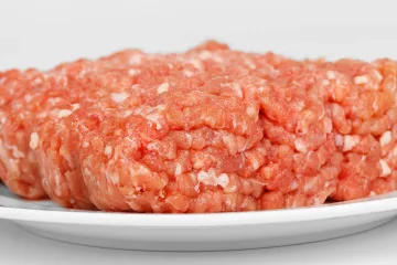 Трик с каймата спестява часове размразяване и място във фризера