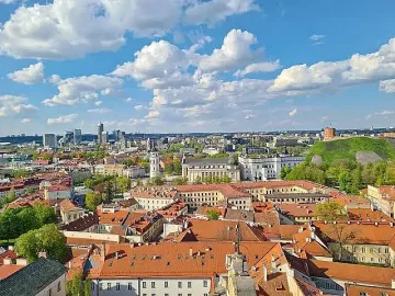 Паника в европейска столица. Дрон спря полетите