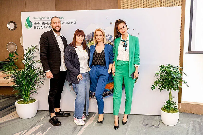 Хартиени торбички от трева получиха приз за екологичен продукт