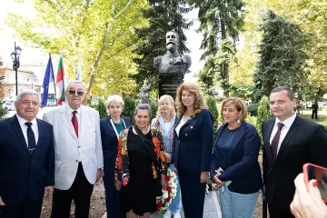 Паметник на Александър Батенберг вече пази историята на Русе