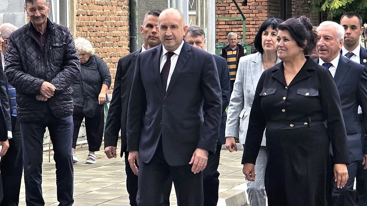 Голяма реформа в училище! Един учебник по най-важните предмети