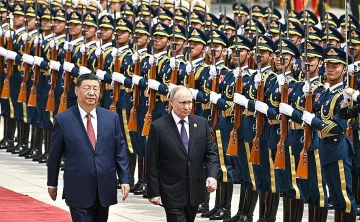 Пред строените войници! Си Цзинпин даде важно обещание на Путин