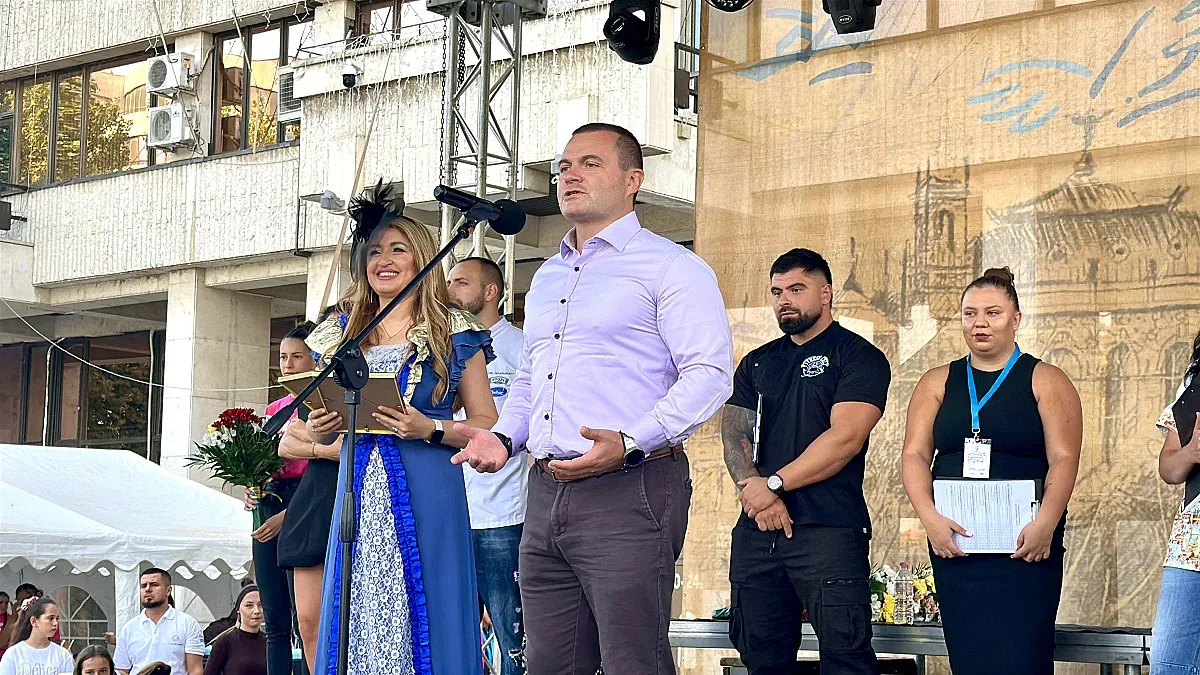 Пенчо Милков даде начало на петото издание на Празника на торта "Гараш" в Русе