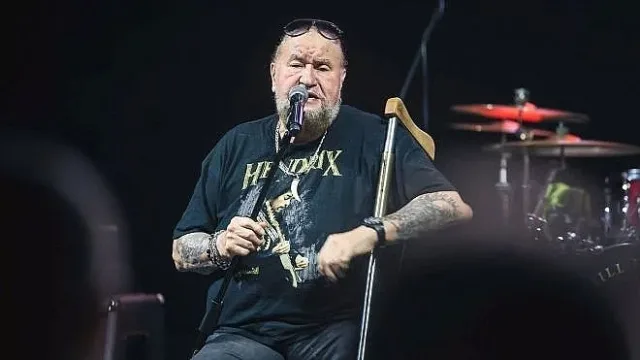 Отиде си легенда на блуса