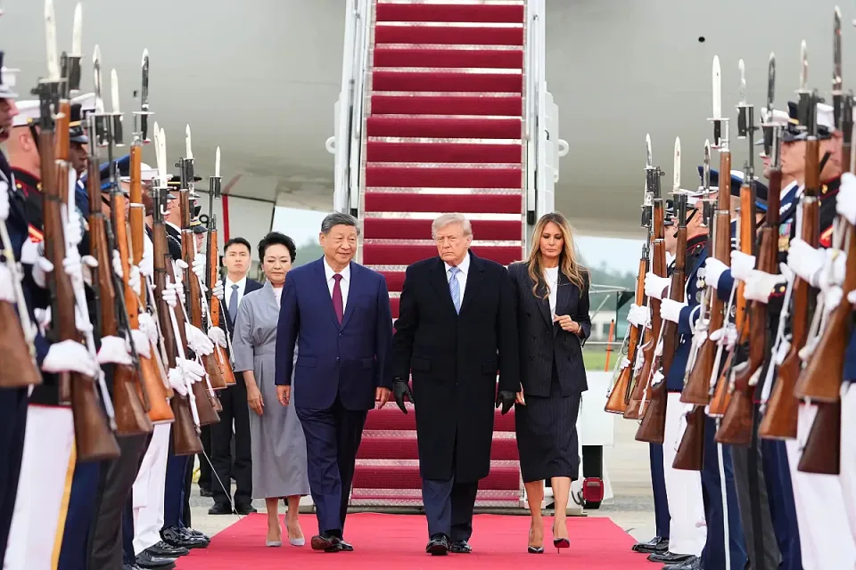 trump-xi-wash-posreshtane-ap-01