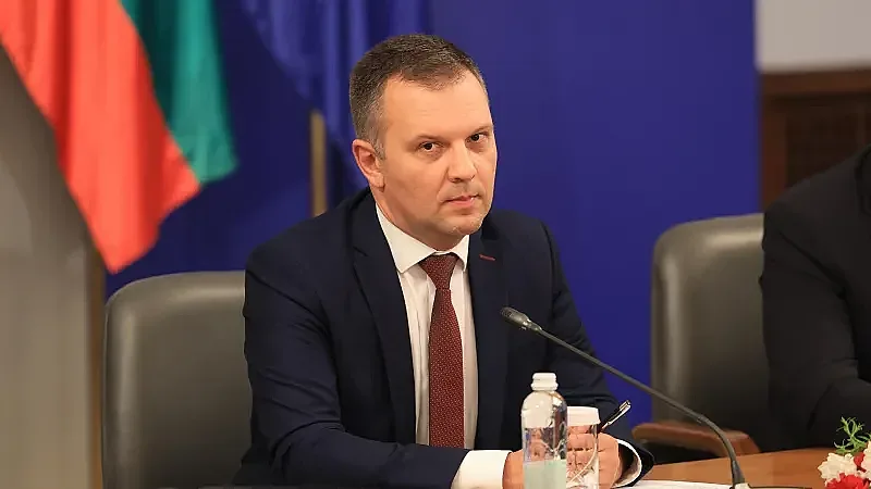 Министър Найденов отвърна на Сарафов: Ще предприема действия за защита