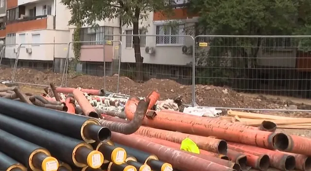 Тенджери вместо топла вода. Жители на „Дружба“ загубиха търпение