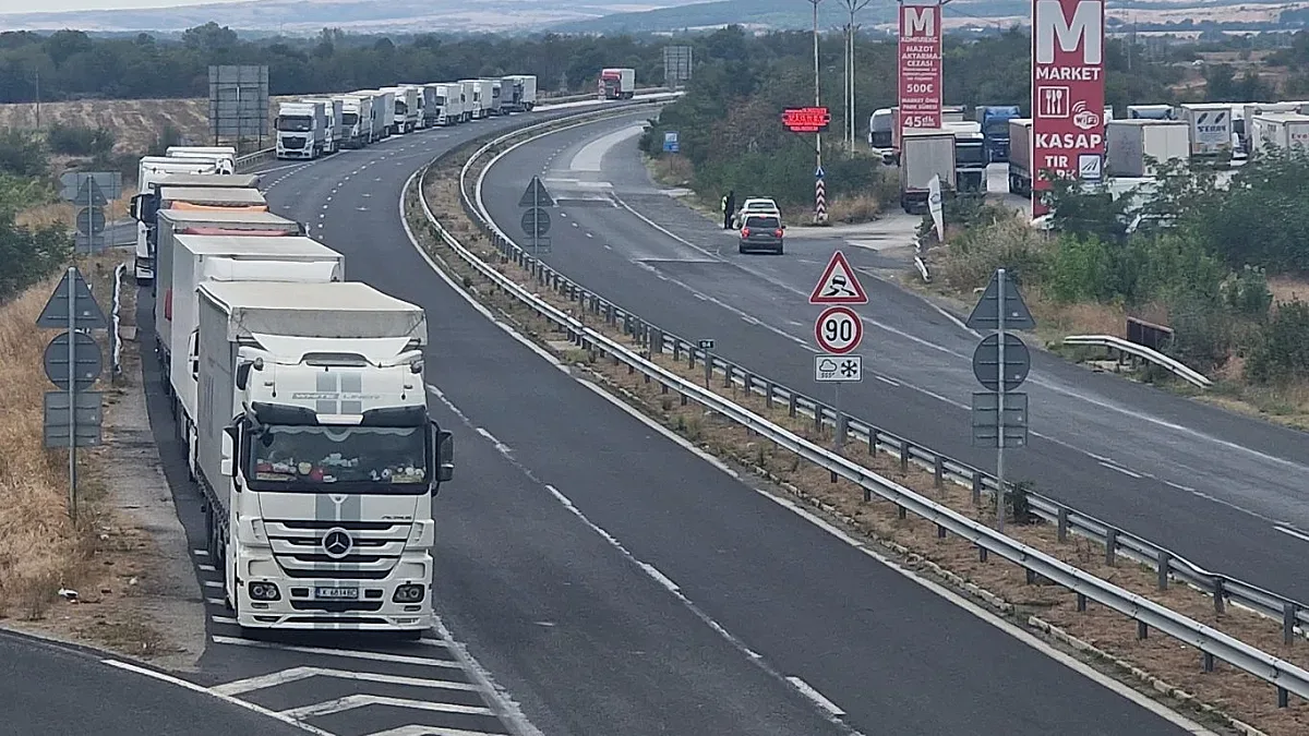 Ад на границата. 18 километра опашка
