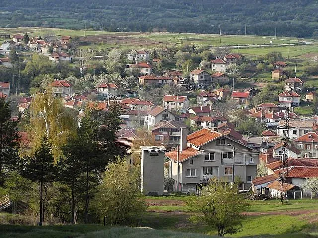 Селото на джелепкешаните стана имотна перла. Новата Бистрица
