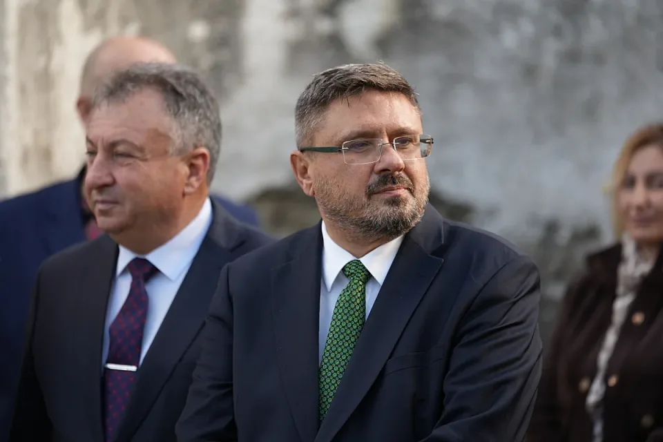 Йотова Златната църква8