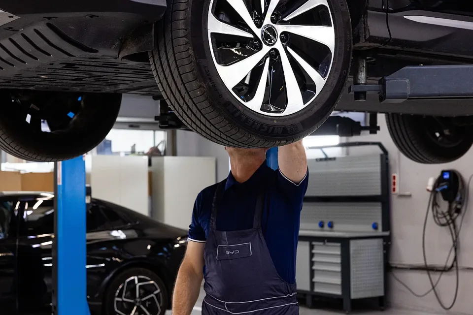 BYD Service 3