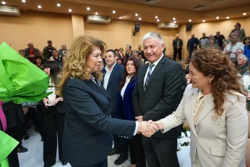 За национална програма за младежите се обяви Илияна Йотова