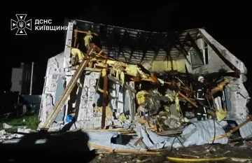 Русия удари Киев посред нощ. Ракети, дронове и пожари в столицата