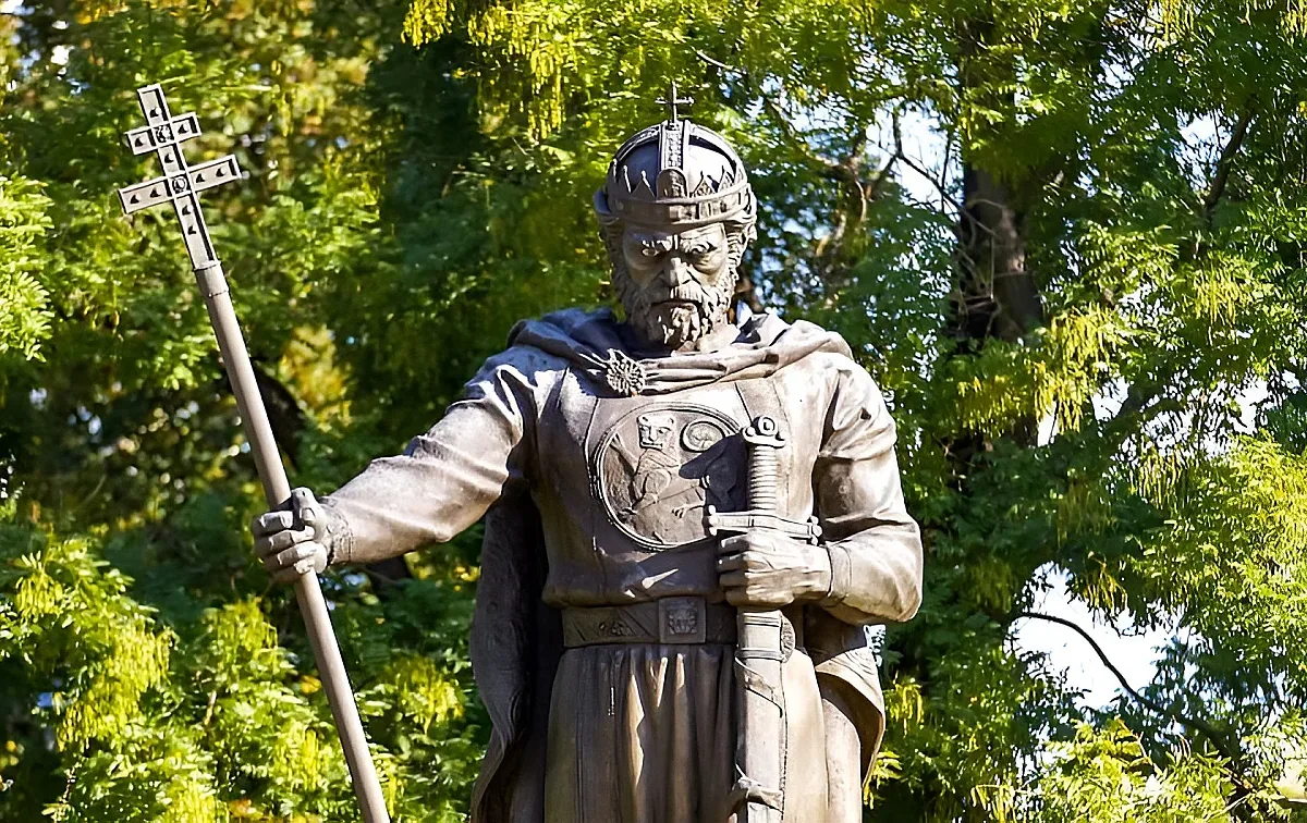 След 1000 години цар Самуил отново поема към България